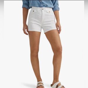 Lee Shorts Women’s 16 Bright White Denim Legendary Style Seamed High Rise NWT